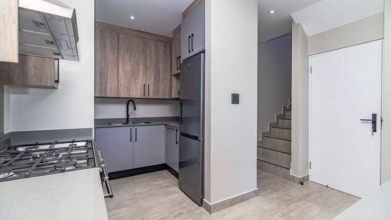 5 Bedroom Property for Sale in Village On Sea Western Cape